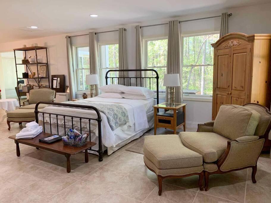Bluebirds Nest 10 Min To Avl Biltmore Hot Tub Cont Bkfst Sparkling Water Asheville Esterno foto