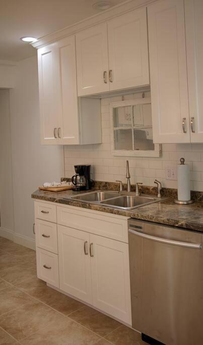 Bluebirds Nest 10 Min To Avl Biltmore Hot Tub Cont Bkfst Sparkling Water Asheville Esterno foto